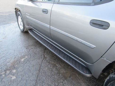 Used 2006 GMC Envoy XL SLE image 17