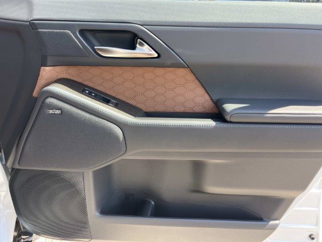Certified 2026 Lexus GX 550 w/ Accessory Package (ZB) AWD/4WD image 27
