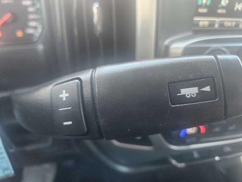 Used 2017 GMC Sierra 1500 SLE w/ SLE Value Package AWD/4WD image 14