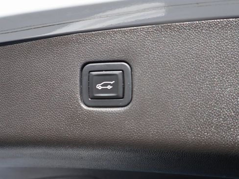 Used 2019 Chevrolet Blazer RS image 16