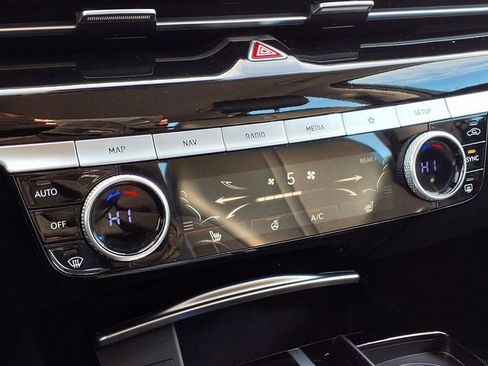 Used 2023 Genesis G80 2.5T image 13