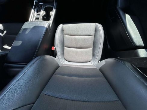 Used 2018 Honda Accord Sport image 14