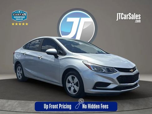 Used 2018 Chevrolet Cruze LS FWD image 1
