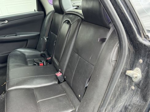 Used 2012 Chevrolet Impala LTZ FWD image 16