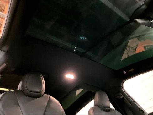 Used 2024 Tesla Model X image 25