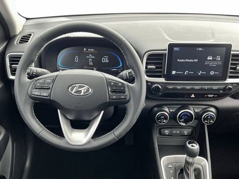 New 2025 Hyundai Venue SEL image 26