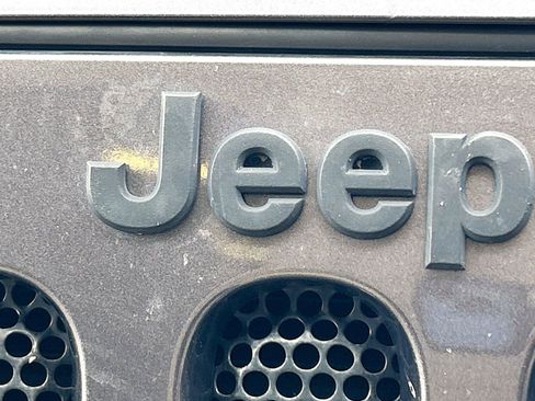 Used 2017 Jeep Wrangler Unlimited Sport w/ Quick Order Package 24S AWD/4WD image 12
