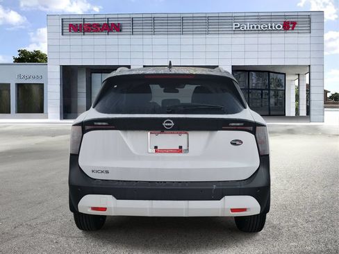 New 2026 Nissan Kicks SV w/ SV Premium Package FWD image 4