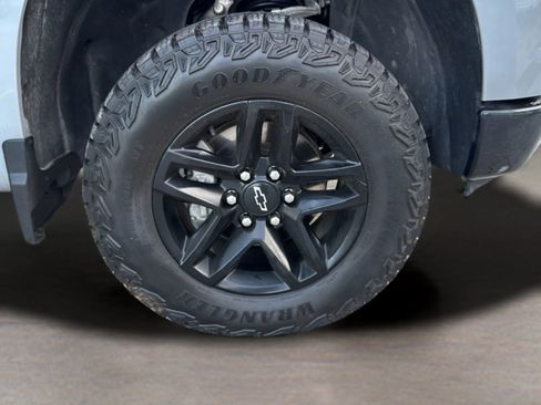 Used 2024 Chevrolet Silverado 1500 LT Trail Boss w/ LT Trail Boss Premium Package image 29