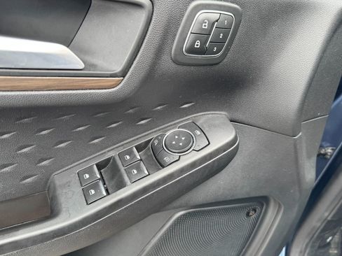 Used 2020 Ford Escape Titanium FWD image 15