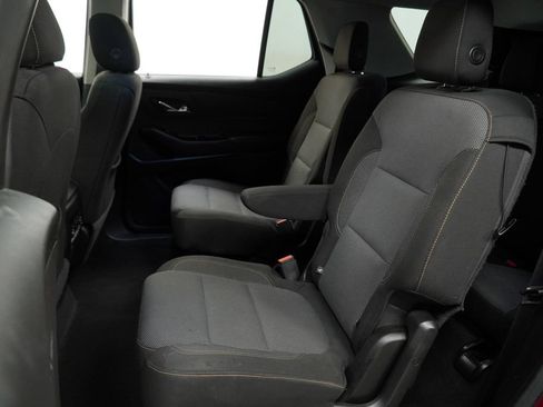 Used 2018 Chevrolet Traverse LT FWD image 12