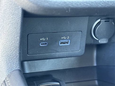 Used 2023 Nissan Kicks SR image 20