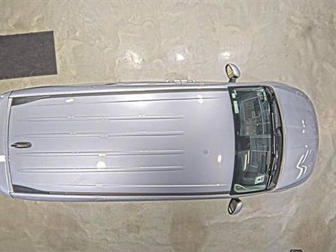 Used 2023 Chrysler Voyager LX FWD image 7