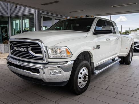 Used 2017 RAM 3500 Laramie Longhorn AWD/4WD image 10
