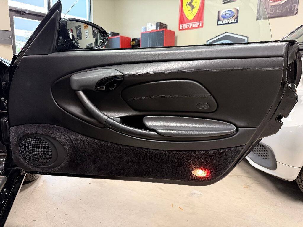 Used 1999 Porsche Boxster RWD image 34