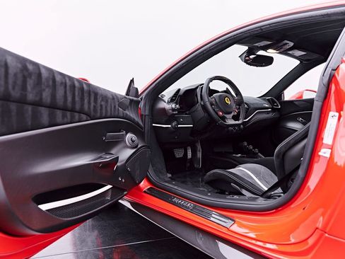 Used 2020 Ferrari 488 Pista Coupe RWD image 59