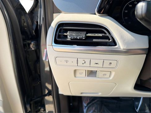 Used 2020 Hyundai Palisade Limited image 19