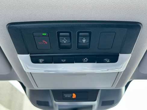 Certified 2023 Nissan Rogue SV w/ SV Premium B Package AWD/4WD image 35