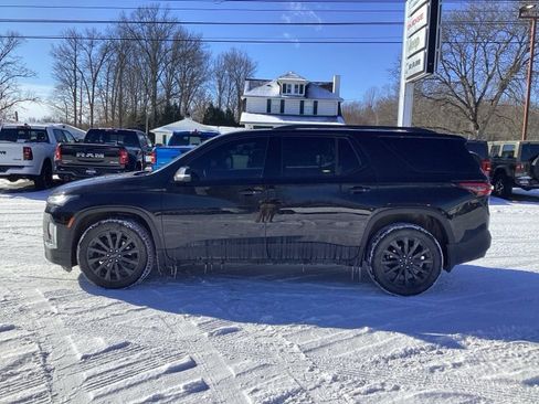 Used 2023 Chevrolet Traverse RS image 4