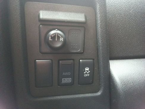 Used 2015 Nissan Rogue S w/ Convenience Package AWD/4WD image 29