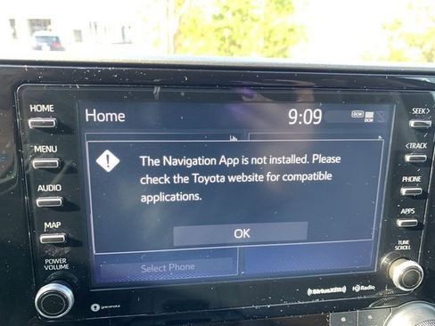 Used 2022 Toyota Highlander XLE image 23