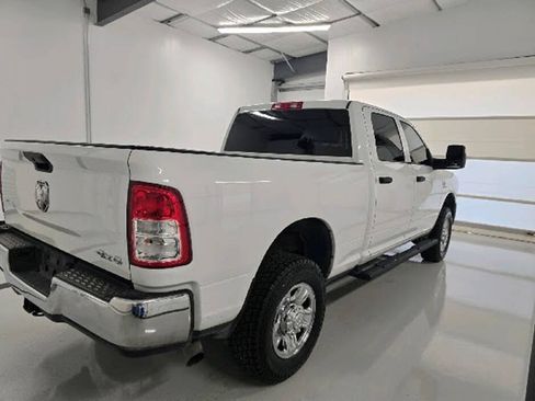 Used 2024 RAM 2500 Tradesman w/ Chrome Appearance Group AWD/4WD image 10