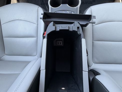 Used 2023 GMC Terrain SLT FWD image 25