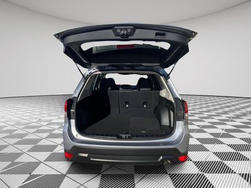 Used 2024 Subaru Forester Premium image 6