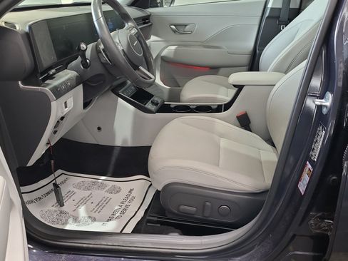 Used 2024 Hyundai Kona Limited FWD image 10