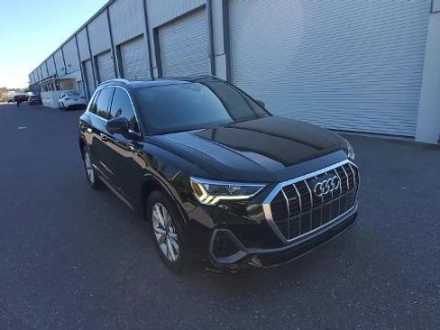 Used 2023 Audi Q3 2.0T Premium image 34