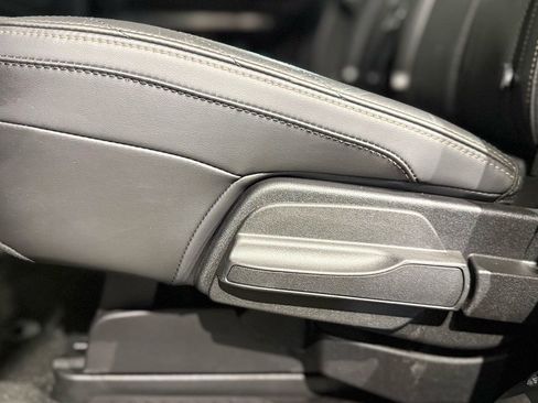 Used 2019 Ford Expedition Platinum image 37