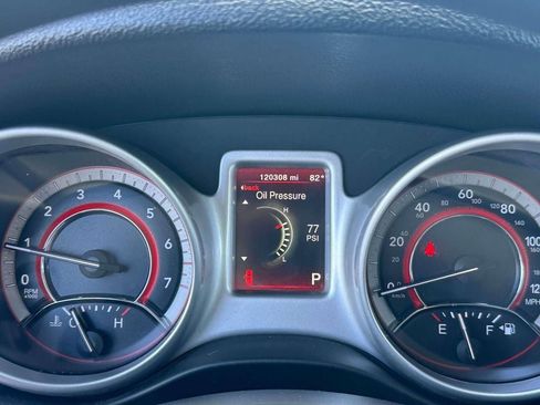 Used 2017 Dodge Journey SXT FWD image 23