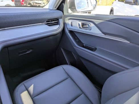 New 2026 Ford Explorer Active w/ Active Comfort Package image 19