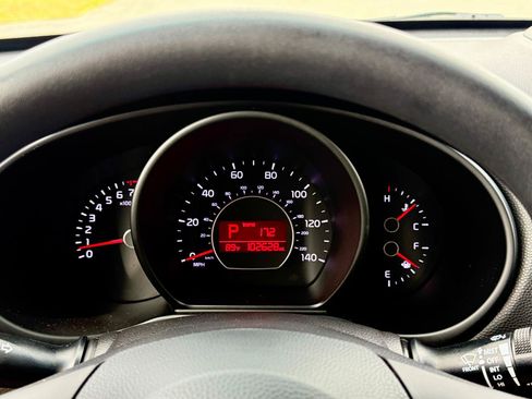 Used 2019 Kia Soul FWD image 38