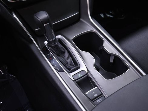 Certified 2019 Honda Accord LX image 12
