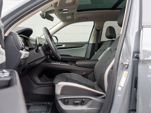 Certified 2026 Volkswagen Atlas Peak Edition AWD/4WD image 16