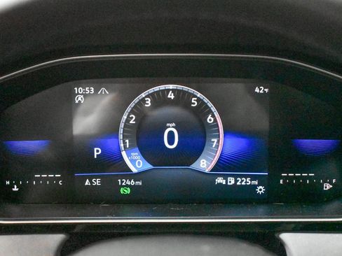 Used 2025 Volkswagen Jetta SE image 13