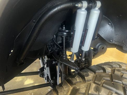 Used 2004 Chevrolet Silverado 1500 4x4 Regular Cab w/ Light Duty Power Package image 12