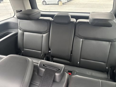 Used 2025 Ford Expedition Active image 14