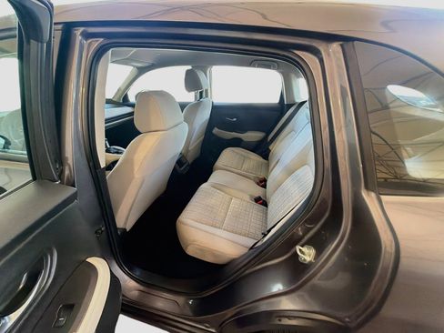 Used 2025 Honda HR-V LX image 22