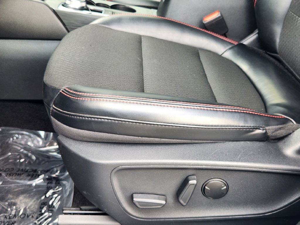 Used 2025 Ford Escape ST-Line FWD image 24
