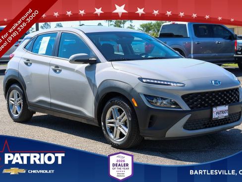 Used 2023 Hyundai Kona SE FWD image 1
