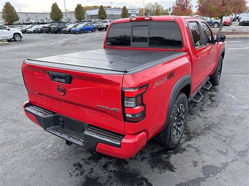 Used 2022 Nissan Frontier PRO-4X image 11