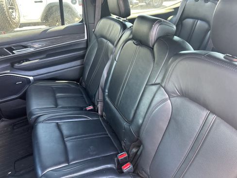 Used 2022 Jeep Wagoneer Series II image 44