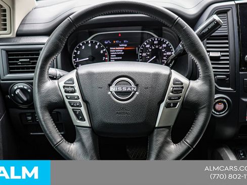 Used 2024 Nissan Titan SV w/ SV Convenience Package RWD image 24