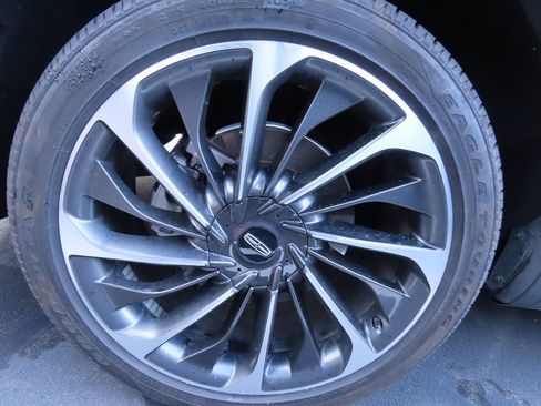 Used 2022 Lincoln Aviator Reserve w/ Equipment Group 201A image 17