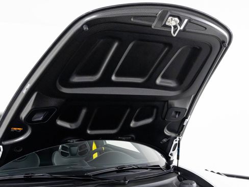 Used 2018 Porsche 911 GT2 RS image 46