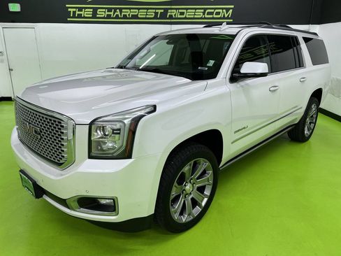 Used 2017 GMC Yukon XL Denali w/ Open Road Package AWD/4WD image 5
