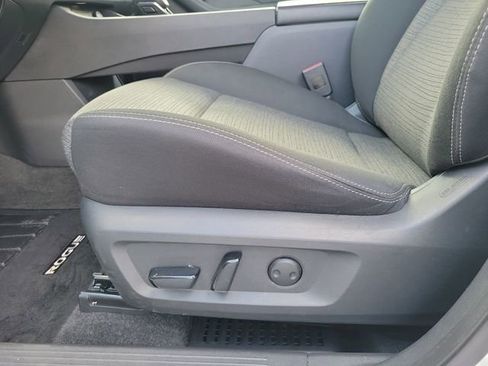 Used 2022 Nissan Rogue SV FWD image 15