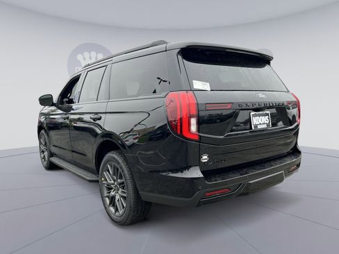 New 2026 Ford Expedition Platinum image 4